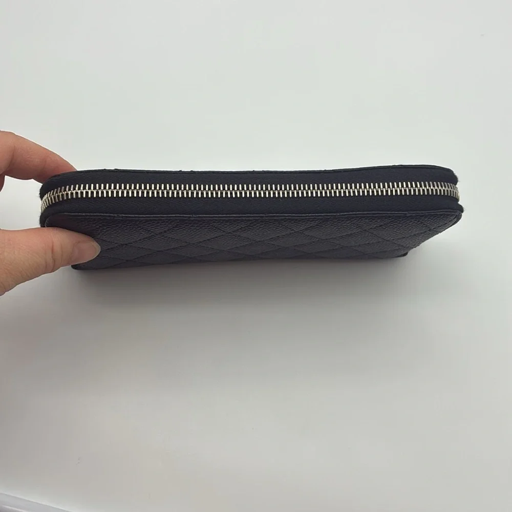 CHANEL CC BLACK CAVIAR QUILTED DIAMOND ZIPPY WALLET WITH SILVER